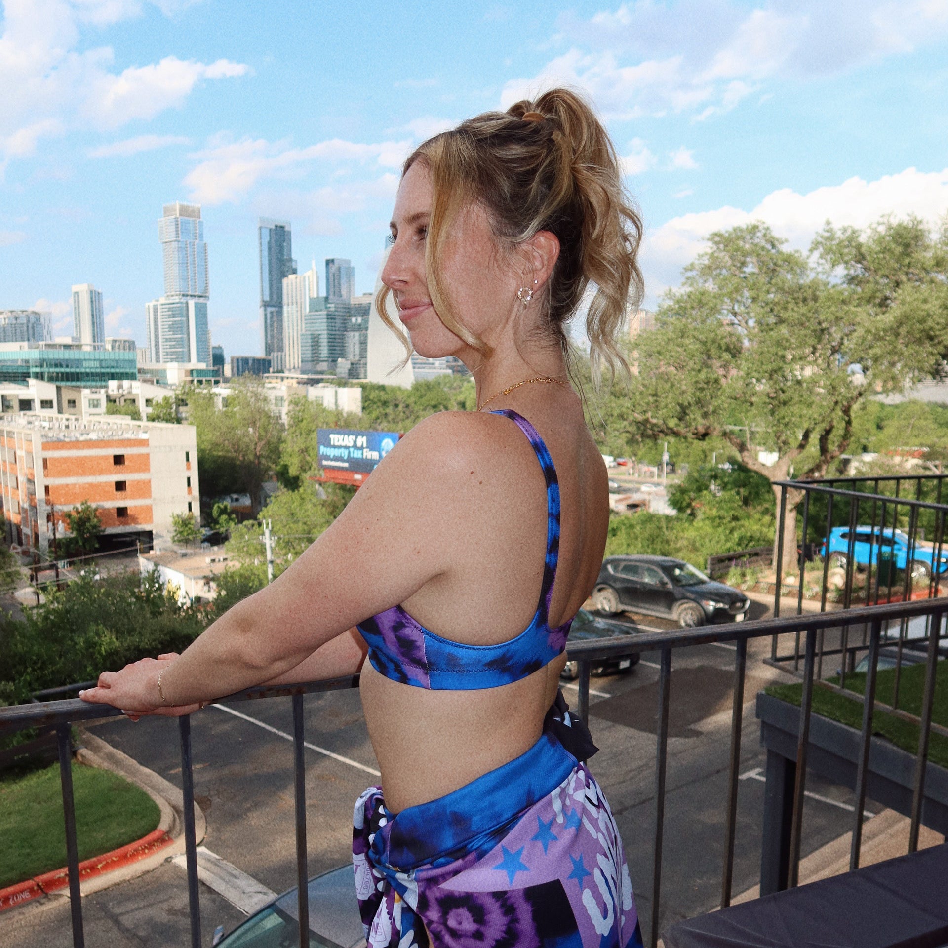 Electric Sky Top